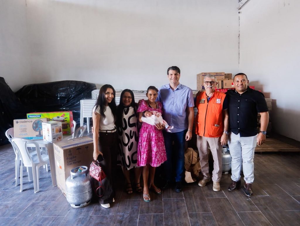 Leo Bezerra inicia distribuição de equipamentos domésticos para famílias afetadas pelas chuvas em João Pessoa 37 leo bezerra inicia distribuicao de equipamentos domesticos para familias afetadas pelas chuvas em joao pessoa