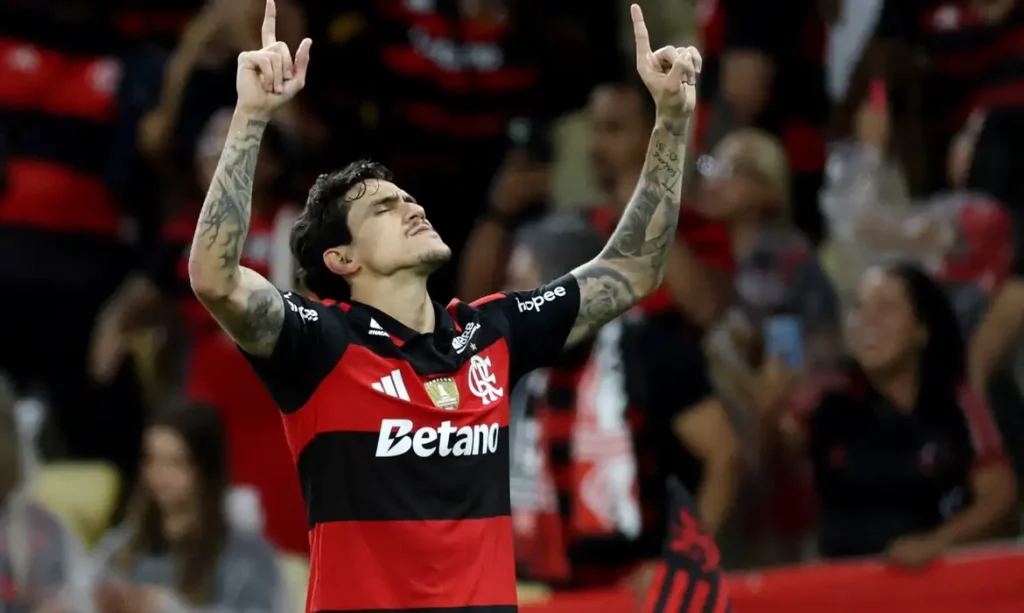 libertadores pedro decide e flamengo esta nas oitavas de final