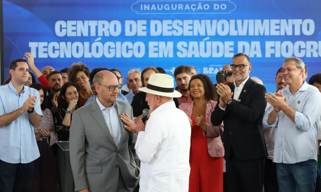 Lula pede que governador do RJ trabalhe para prender milicianos 5 lula pede que governador do rj trabalhe para prender milicianos