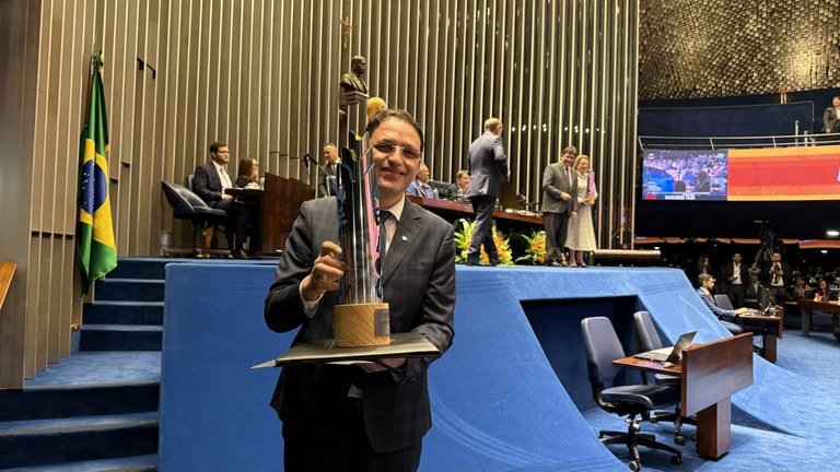 paraiba e reconhecida no senado como um dos cinco estados que mais alfabetizam no brasil