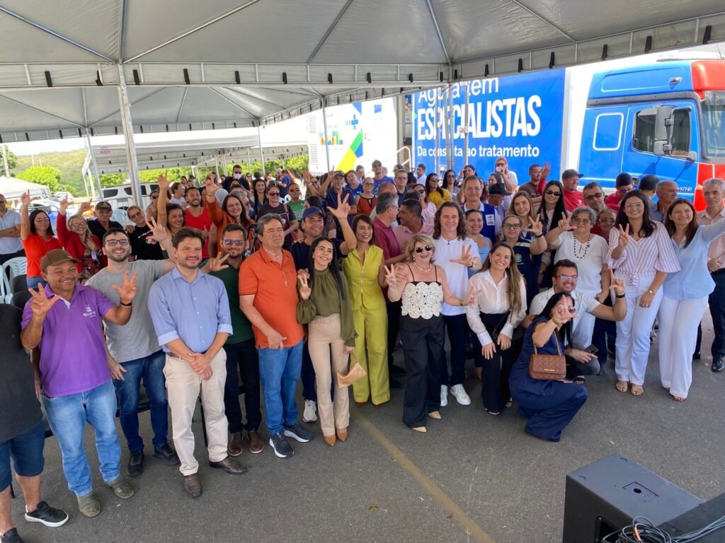 Por articulação de Veneziano, Sumé ganha carreta do programa Agora tem Especialistas para zerar fila de consultas e exames 12 por articulacao de veneziano sume ganha carreta do programa agora tem especialistas para zerar fila de consultas e exames 2