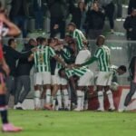São Paulo perde Ferreirinha expulso e é eliminado pelo Juventude na Copa do Brasil
