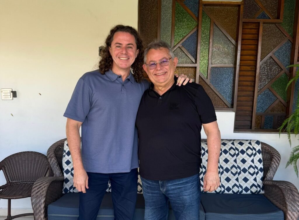 veneziano recebe apoio a sua reeleicao ao senado do vereador de campina grande pimentel filho