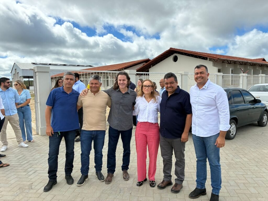 barra de santa rosa ganha escola construida pela prefeitura apos indicacao de veneziano ao pac 4