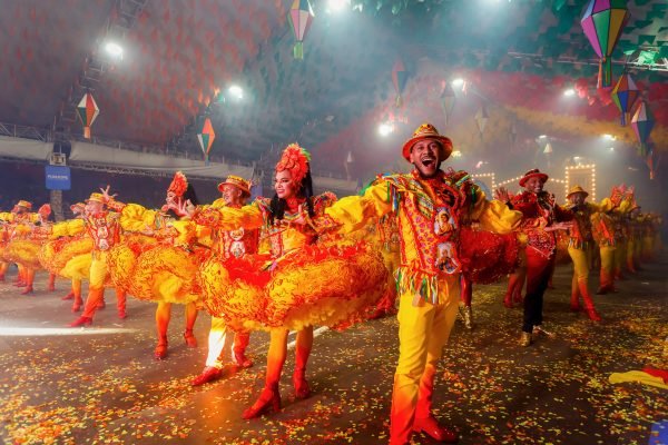 Festival de Quadrilhas Juninas de João Pessoa estreia com multidão no Busto de Tamandaré