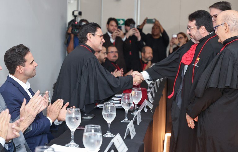governador lucas ribeiro destaca fortalecimento institucional durante posse do novo corregedor geral do mppb