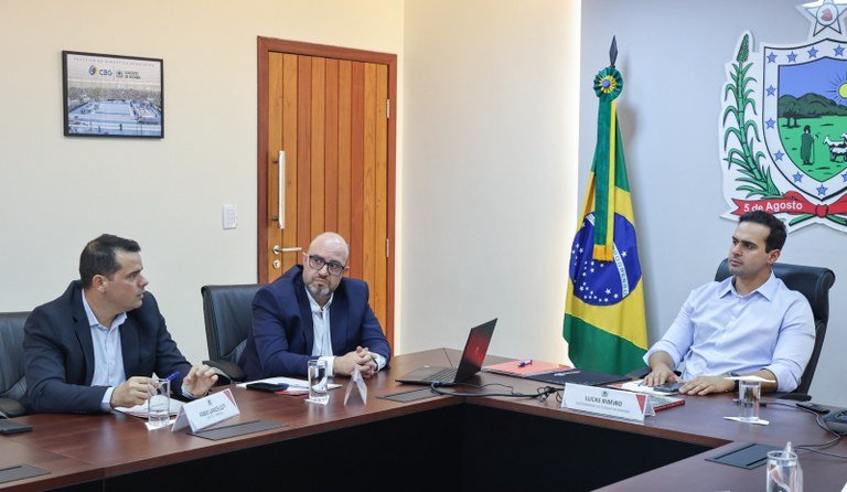 governador lucas ribeiro recebe diretoria da energisa e firma novas acoes de eficiencia energetica em equipamentos publicos