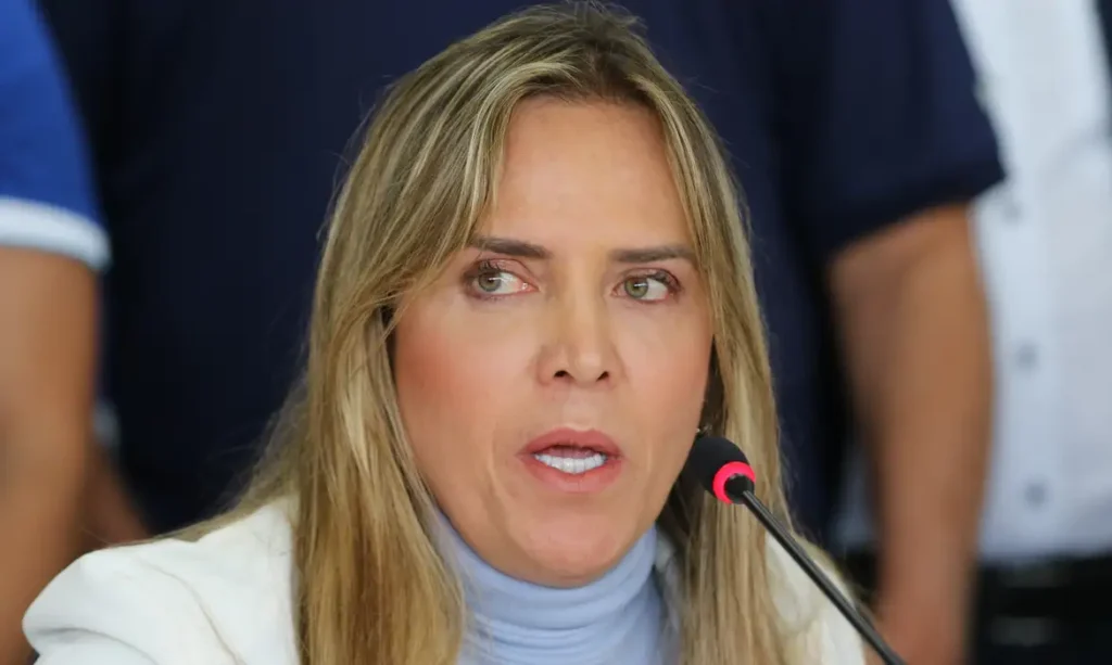governadora do df recebe alta apos apresentar quadro de pneumotorax