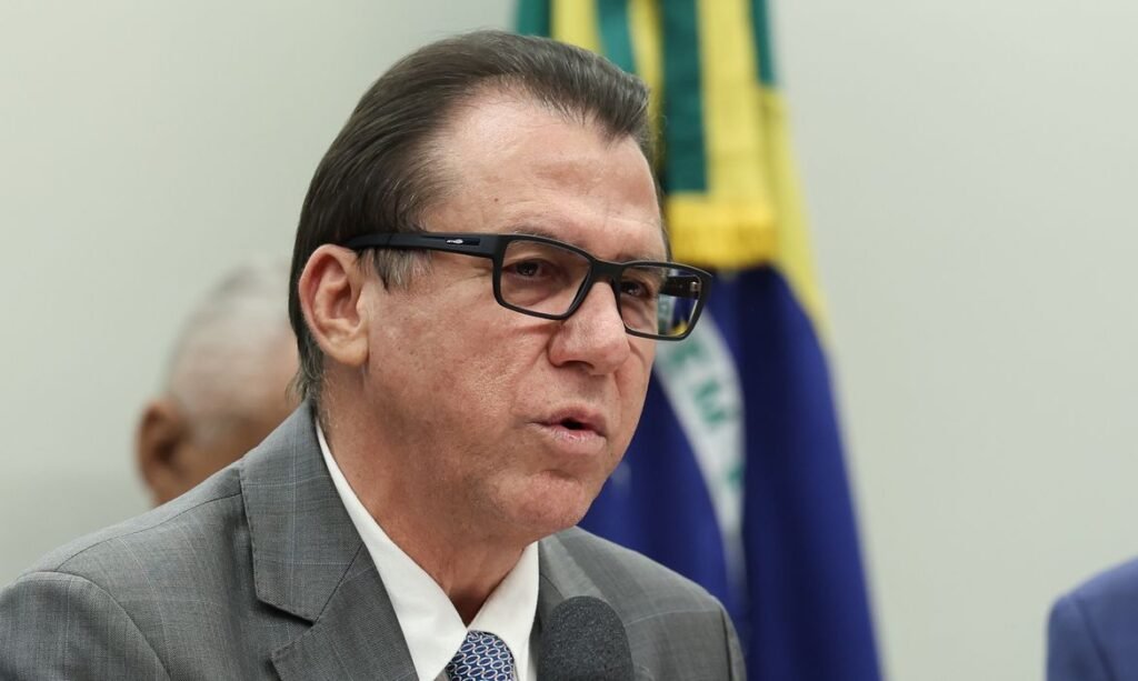 marinho pede solucao do supremo contra uso irregular do mei
