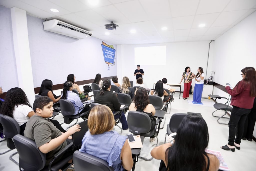 Prefeitura abre inscrições nesta terça-feira para 70 vagas do Programa Elas Lideram