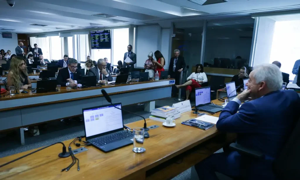 senadores discutem ritmo de tramitacao da pec do fim da escala 6x1 1