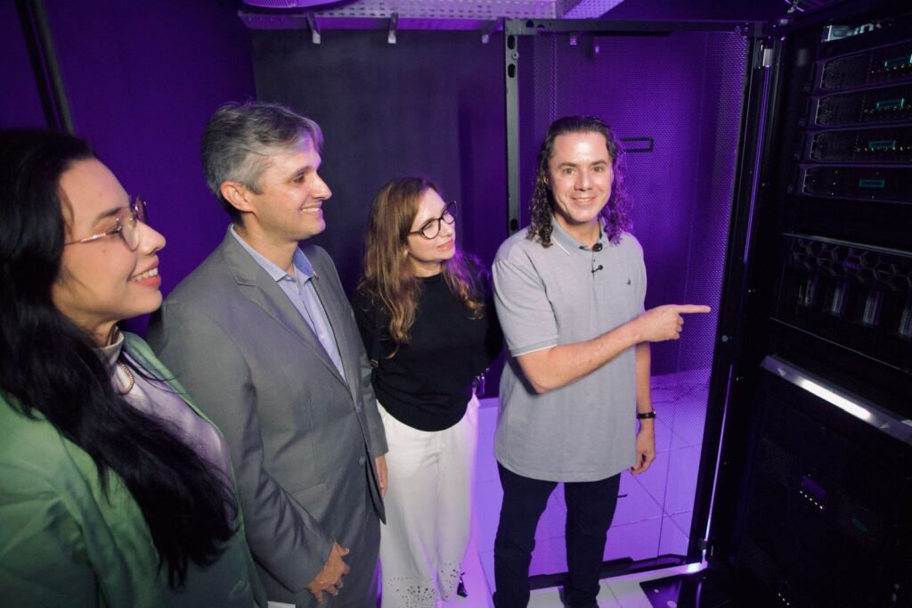supercomputador que faz mais de 147 quatrilhoes de operacoes matematicas por segundo conseguido por veneziano chega a ufcg