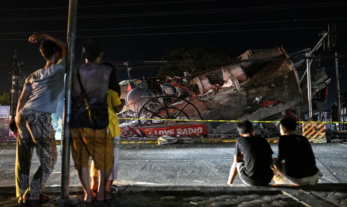 terremoto de magnitude 78 atinge sul das filipinas