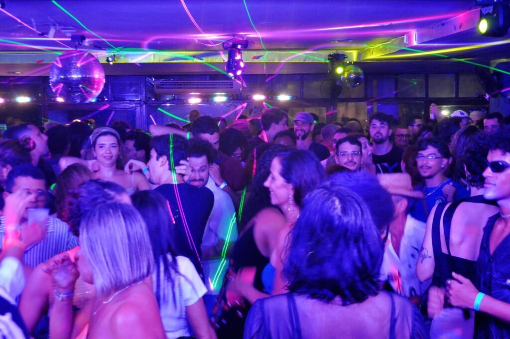 Assustado de Ruth Avelino celebra o vinil, nesta sexta, no Clube Cabo Branco 9 assustado de ruth avelino celebra o vinil nesta sexta no clube cabo branco 2