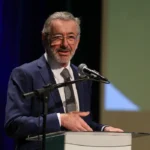 “Brasil não vai abandonar a mesa”, diz ministro sobre taxação dos EUA