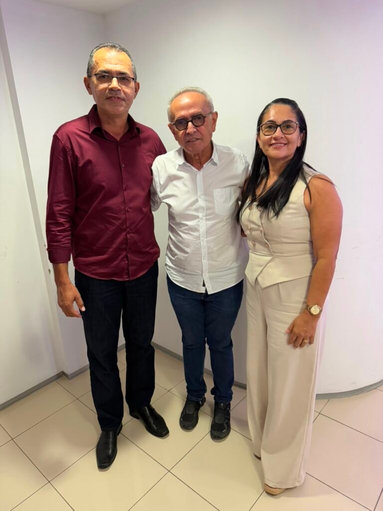 cicero lucena reforca base com adesao do presidente da camara de itatuba