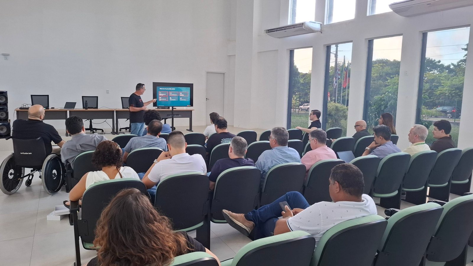 farol digital fortalece conexao entre startups e mercado com evento em parceria com a oracle brasil 1 scaled