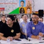 Leo Bezerra dialoga com a população e destaca mais de R$ 250 milhões em investimentos na 1ª, 11ª e 13ª Regiões durante plenária do ‘Você Prefeito