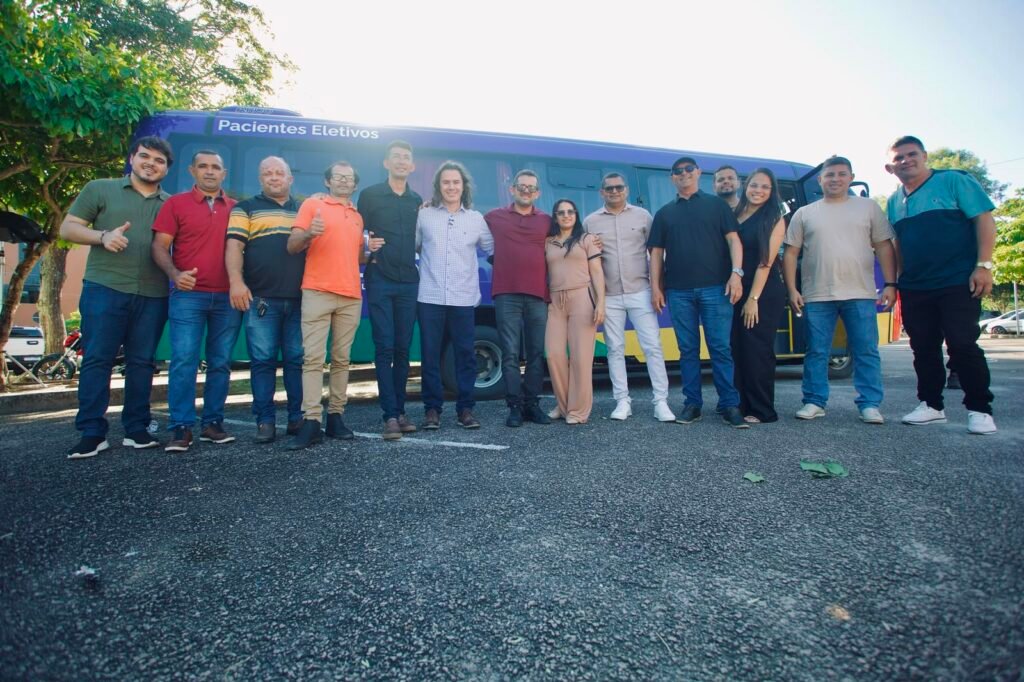 ministerio da saude entrega microonibus vans e ambulancias a cidades da paraiba e prefeitos agradecem interlocucao de veneziano 2
