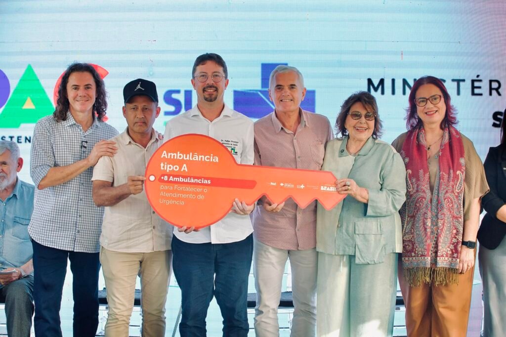 ministerio da saude entrega microonibus vans e ambulancias a cidades da paraiba e prefeitos agradecem interlocucao de veneziano 3