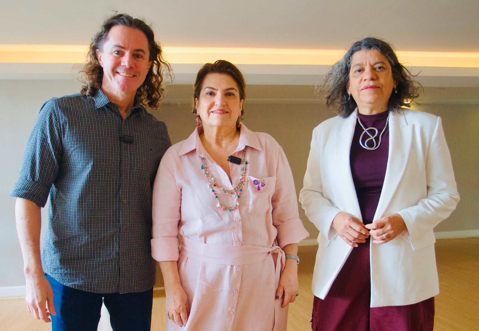 Ministra das Mulheres confirma a Veneziano a construção da Casa da Mulher Brasileira em Campina Grande
