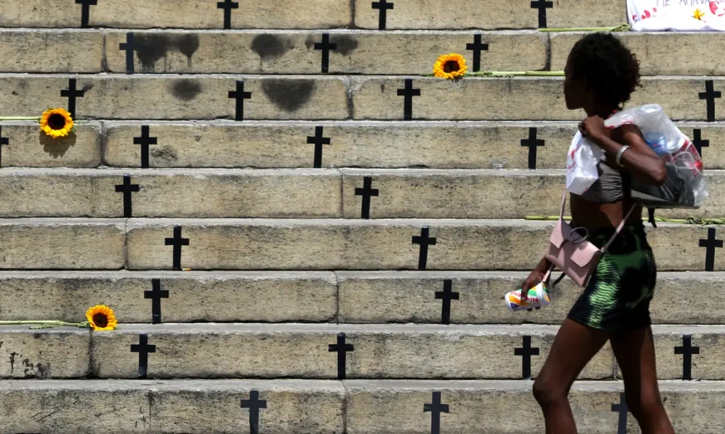 Mortes violentas caem 8,2% no país em 2025; feminicídios aumentam 4% 21 mortes violentas caem 82 no pais em 2025 feminicidios aumentam 4