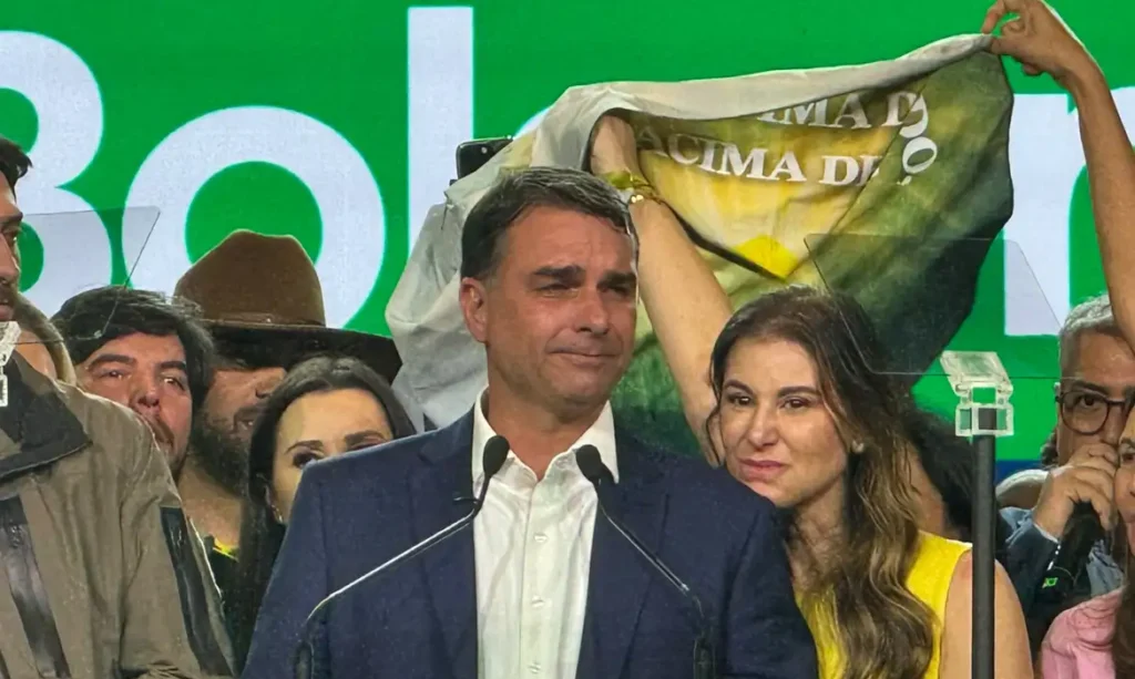 pl oficializa candidatura de flavio bolsonaro a presidencia