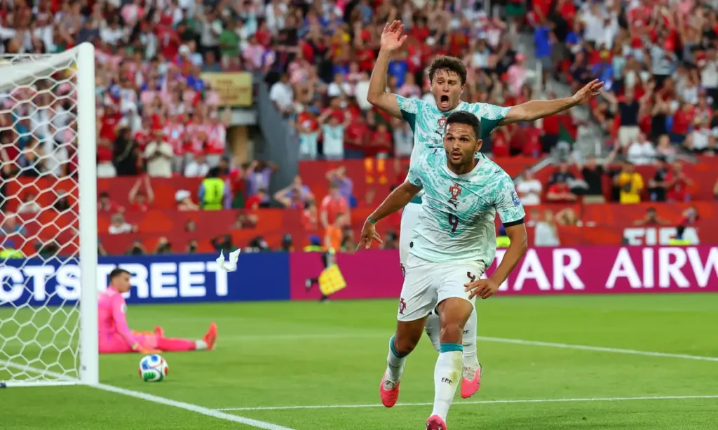 portugal vira sobre croacia e vai as oitavas com gols de cr7 e ramos