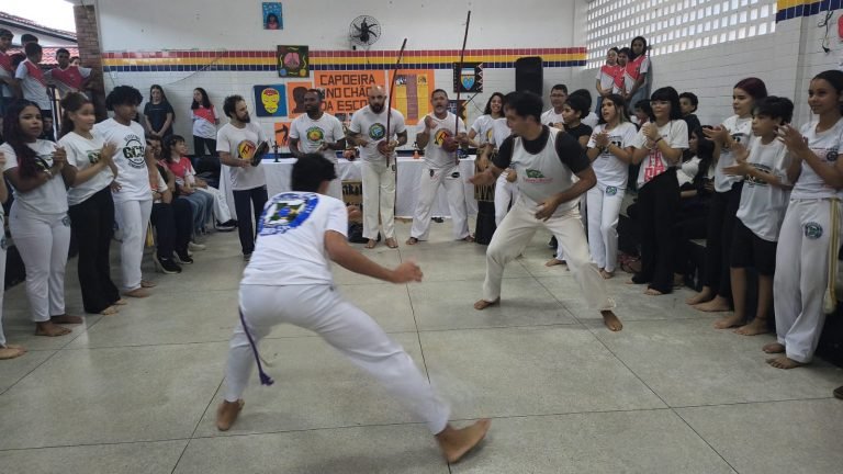 Prefeitura de João Pessoa celebra legado da capoeira com programação especial em unidades de ensino