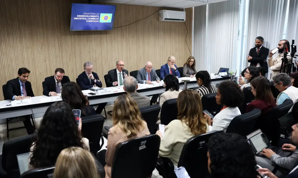 Setores atingidos por tarifaço dos EUA terão novo plano de socorro 17 setores atingidos por tarifaco dos eua terao novo plano de socorro