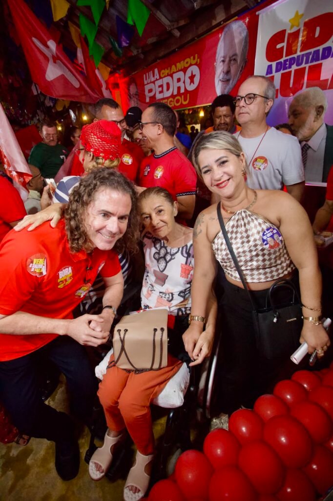 veneziano participa da convencao do pt e agradece ao presidente lula e aos militantes o apoio a sua reeleicao 5