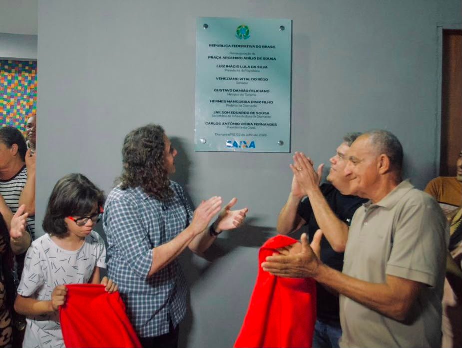 veneziano participa de atividades em cidades do sertao ao lado de cicero e andre gadelhae 2