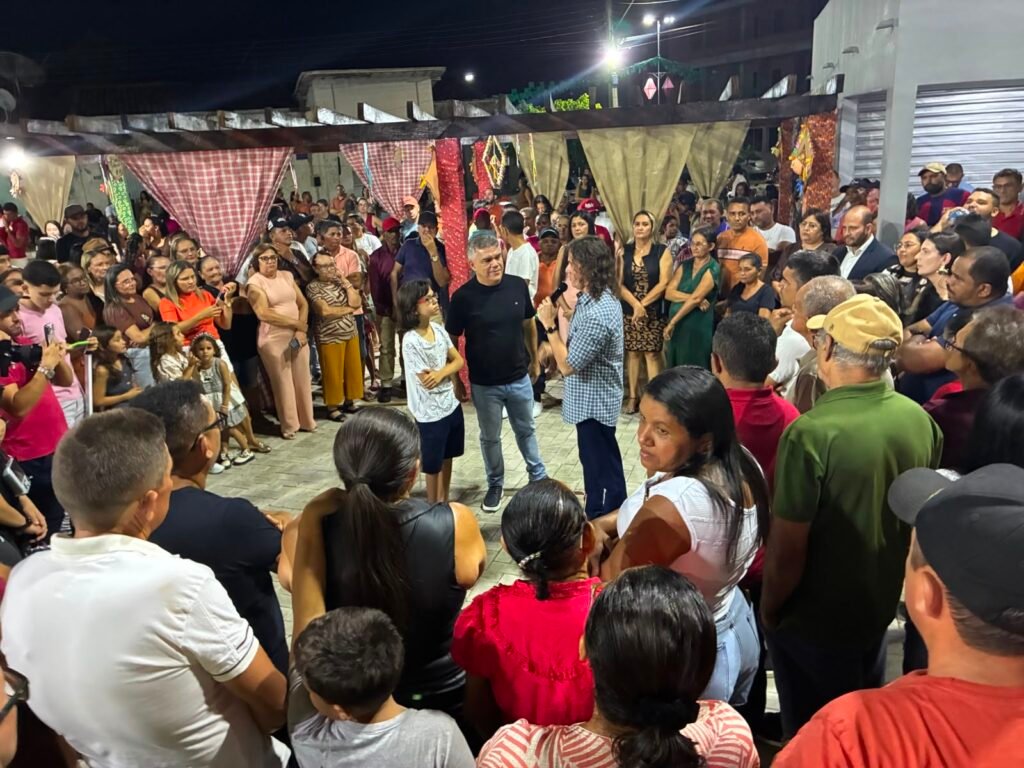 veneziano participa de atividades em cidades do sertao ao lado de cicero e andre gadelhae 4