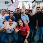 Cícero, Diogo, Veneziano, André e Romero puxam multidão em caminhada na Zona Leste de Campina