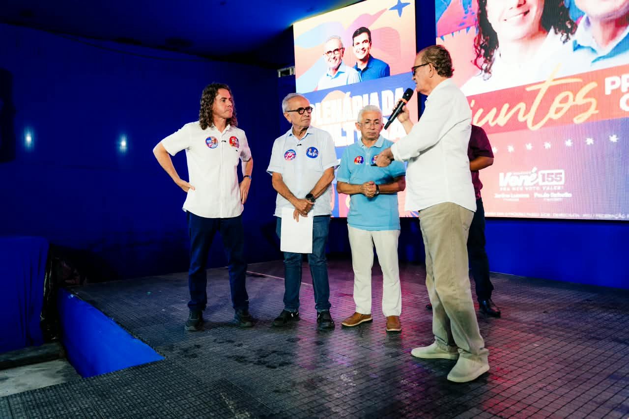 Cícero Lucena recebe apoio de militantes da cultura e reforça compromisso com apoio à cadeia produtiva do setor