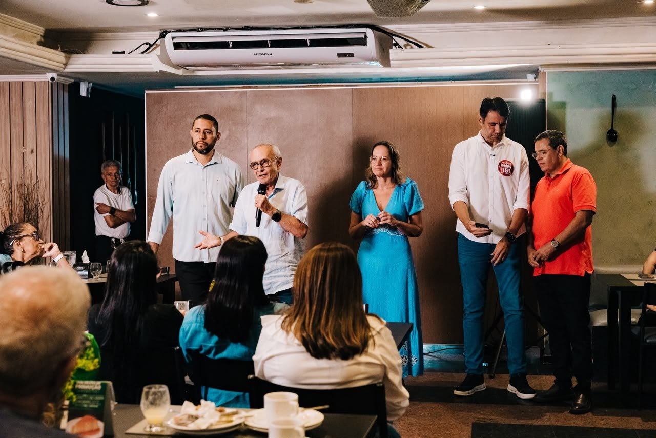 Cícero se reúne com agentes de saúde e de combate à endemias de 30 municípios, recebe apoio e reforça compromisso com categoria