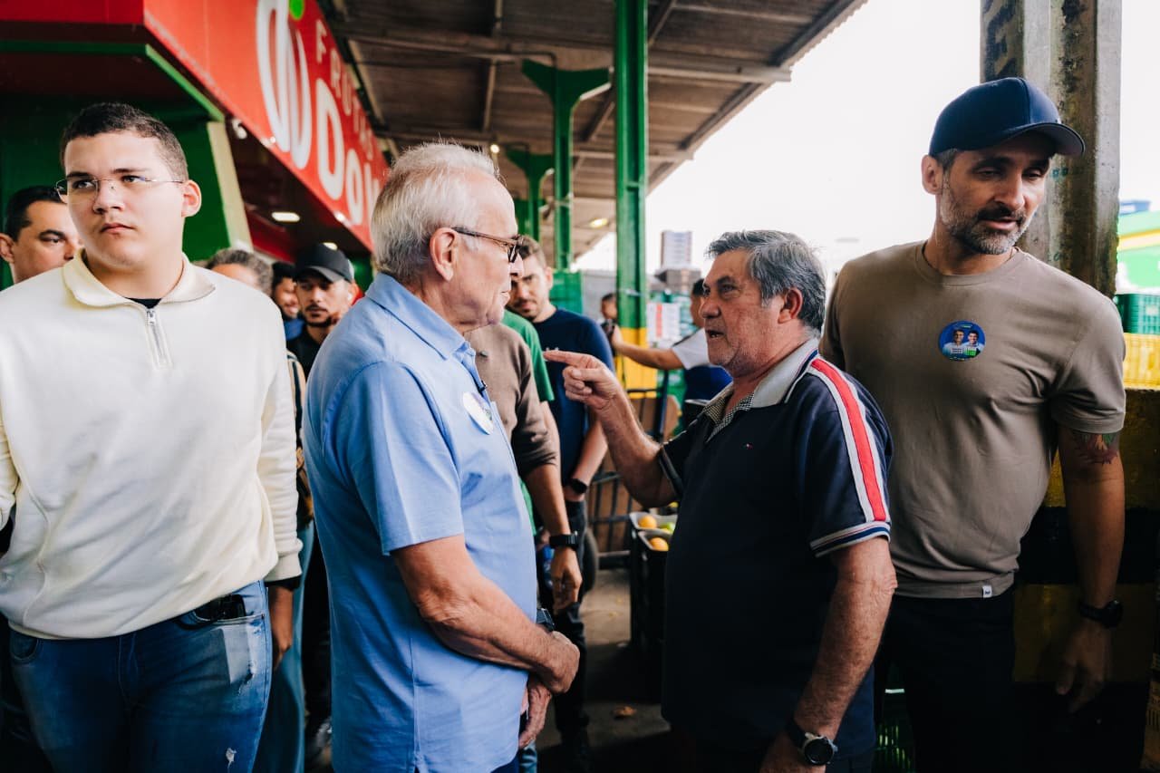 Cícero visita Ceasa de Campina, ouve relatos de abandono pelo Governo e se compromete com reestruturação