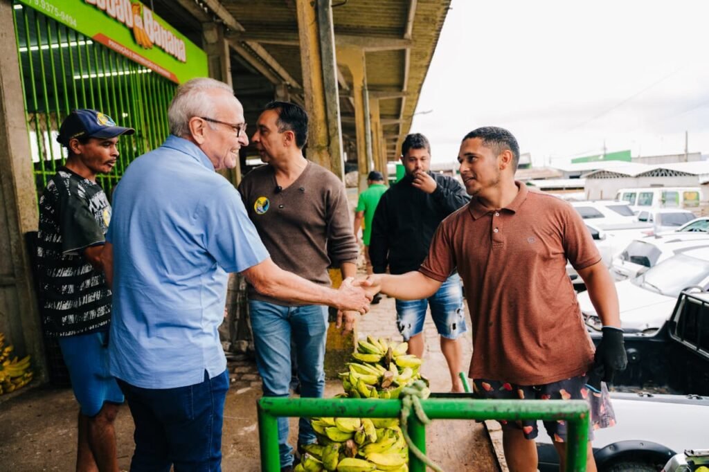 cicero visita ceasa de campina ouve relatos de abandono pelo governo e se compromete com reestruturacao