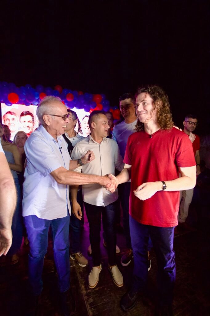 com presenca de veneziano prefeito de massaranduba reune populacao e anuncia apoio a cicero lucena 1