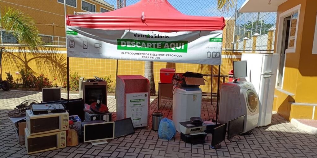 do descarte consciente a transformacao social lbv promove drive thru solidario de eletronicos