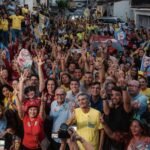 Em Campina, Cícero lidera caminhada ao lado de Romero na Vila Cabral participa de plenária com Doutor Jhony