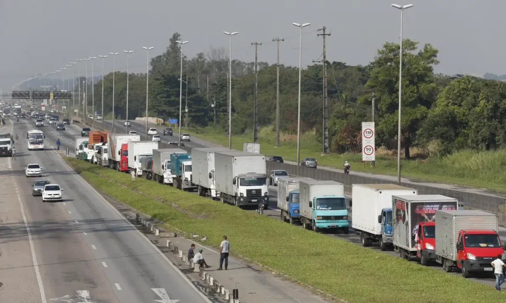 lei garante frete minimo no transporte de cargas saiba o que muda