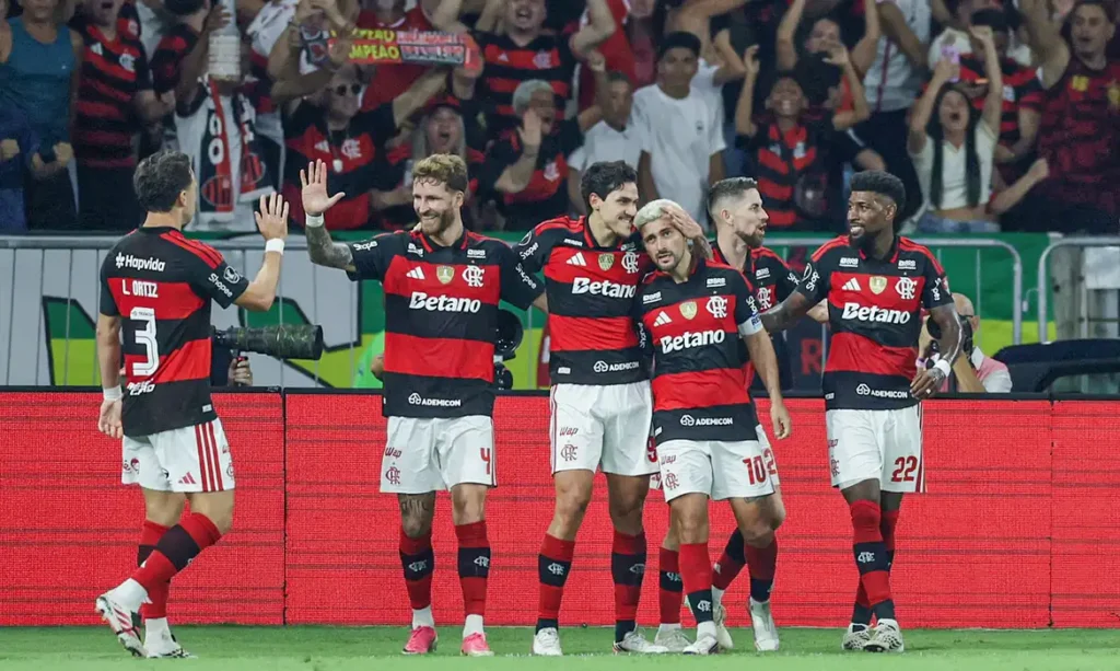 libertadores flamengo elimina cruzeiro e mantem vivo sonho do penta