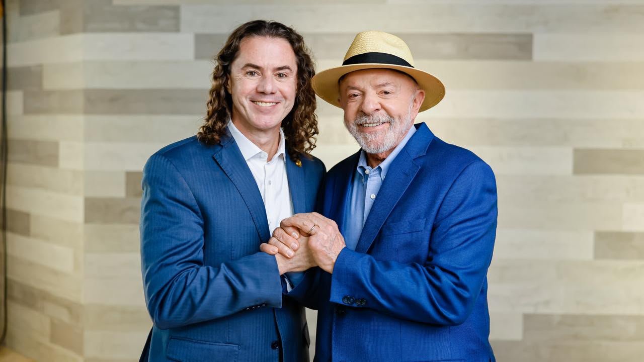 Lula grava novo vídeo pedindo voto para a reeleição de Veneziano: “companheiro trabalhador, leal e parceiro”