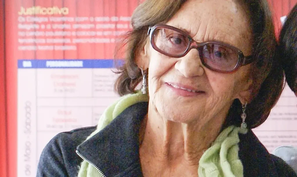 Morre atriz Laura Cardoso aos 98 anos, em São Paulo 17 morre atriz laura cardoso aos 98 anos em sao paulo