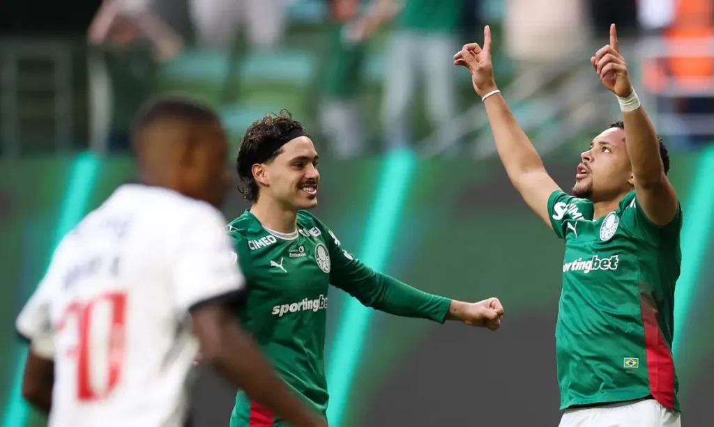 palmeiras goleia vasco e volta a abrir frente no brasileirao 4 a 1