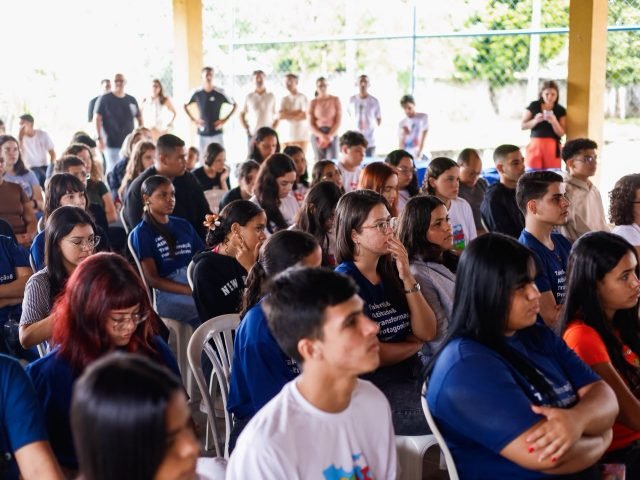 Prefeitura promove ação para inserir jovens no mercado de trabalho durante Semana da Juventude