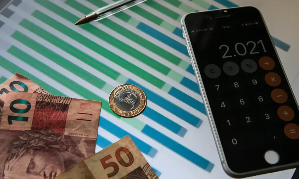Pela 1ª vez desde março, mercado reduz expectativa para Selic em 2026 23 rascunho automatico