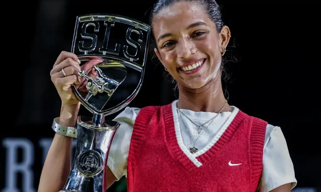 rayssa e campea da etapa carioca da liga internacional de skate street