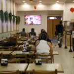 Serviços ocuparam 15,9 milhões e pagaram média de 2,2 mínimos em 2024